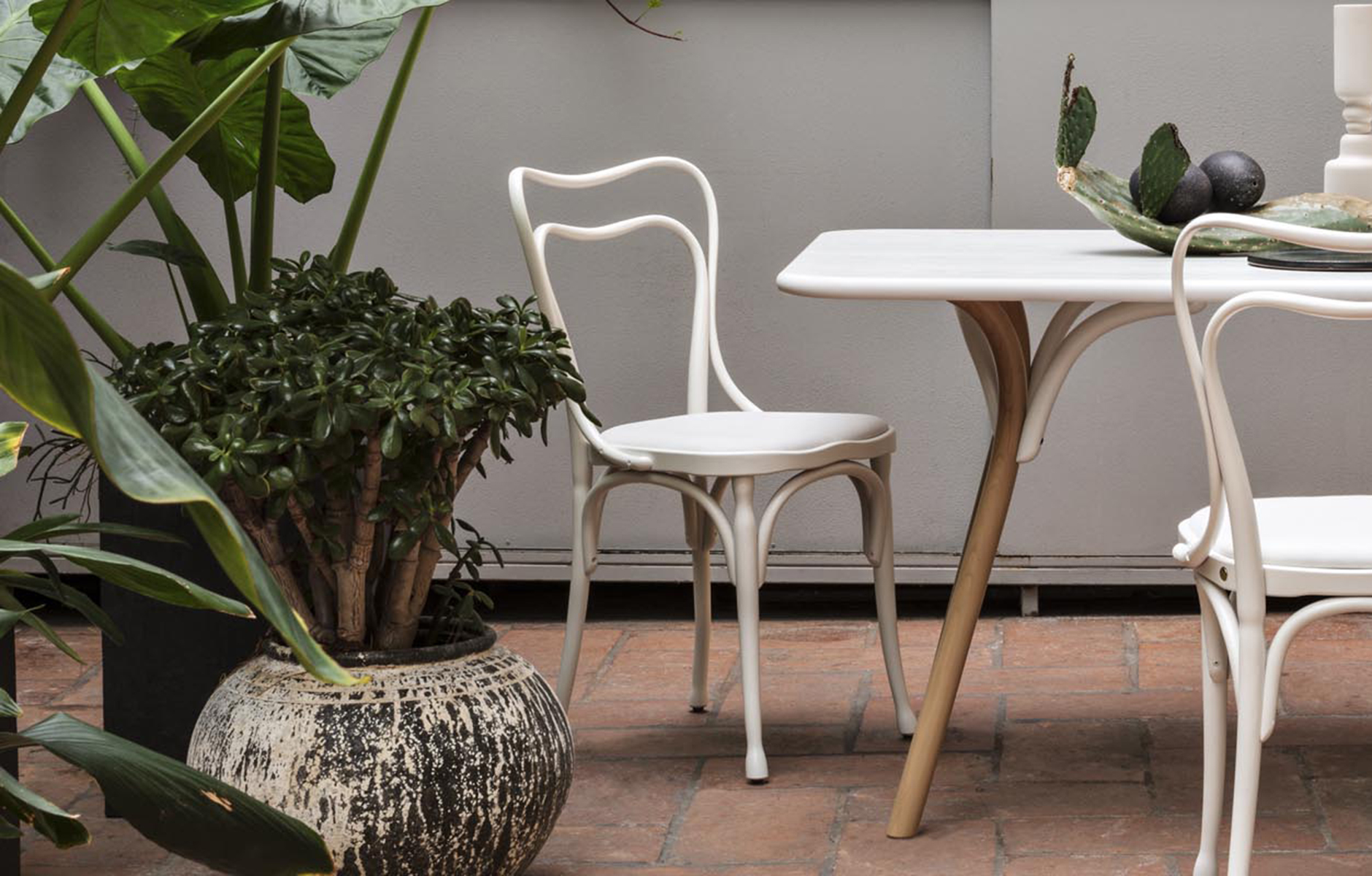 Archthonet3_byFront_large