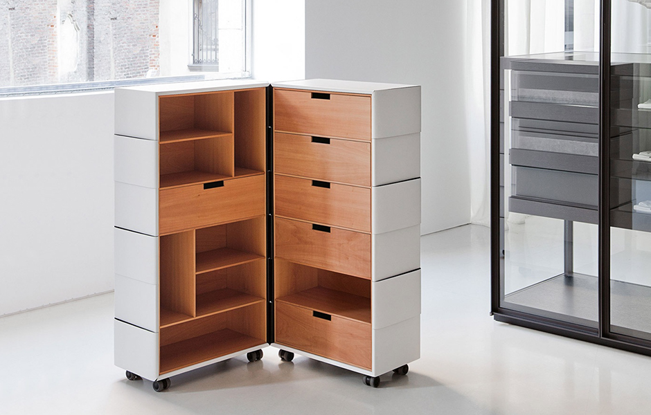 ChamaleonCupboard_byFront_projectimage_940_4