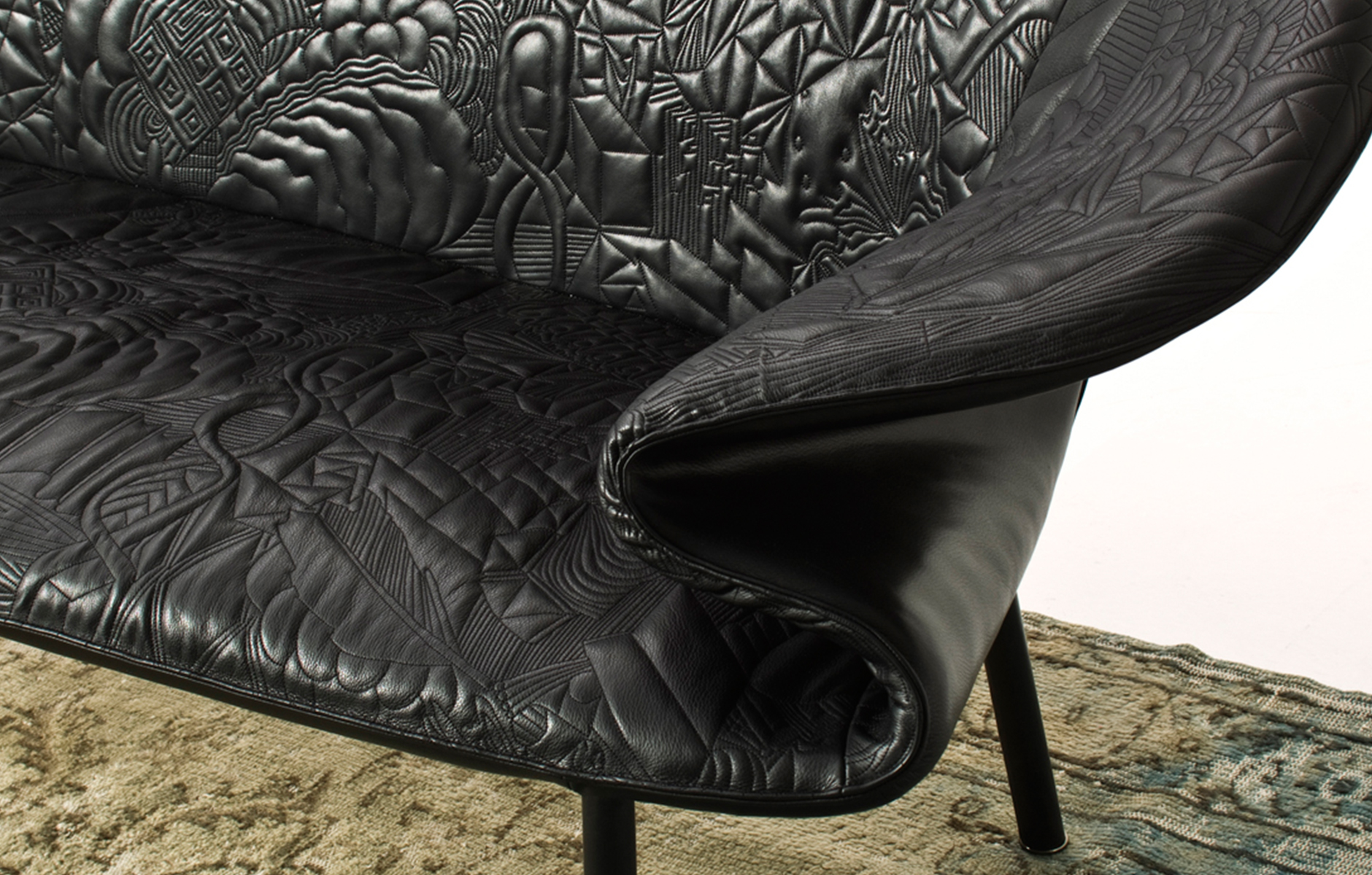 Doodlesofa_byFront_projectimage_1880_2