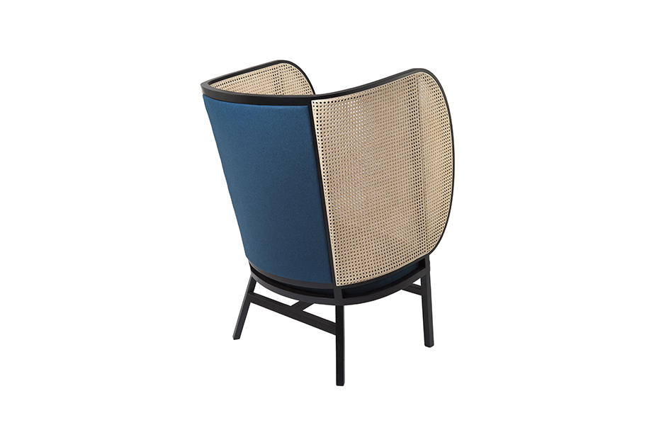HideOutChair_byFront_projectimage_940_3