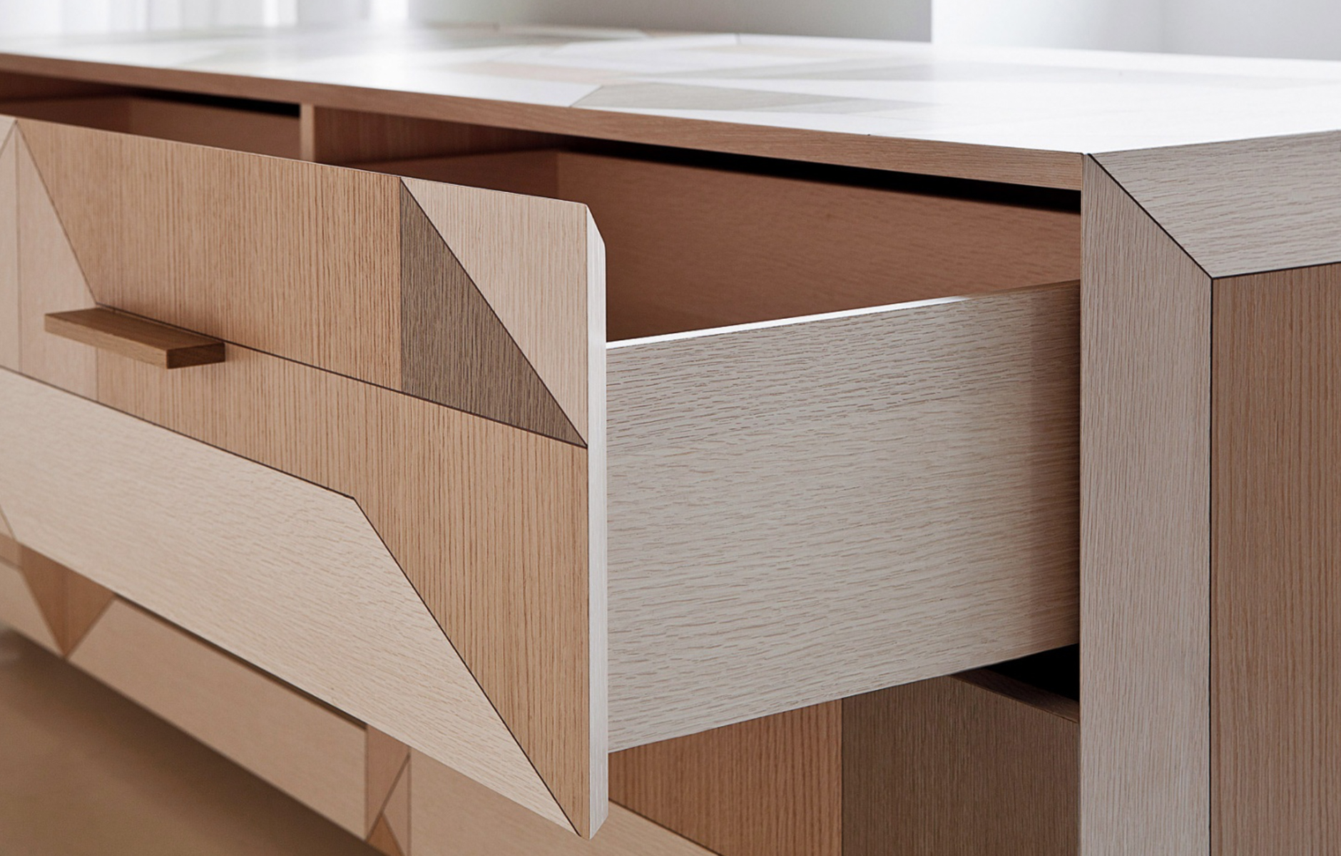 InlaidCupboard_byFront_projectimage_1880_9