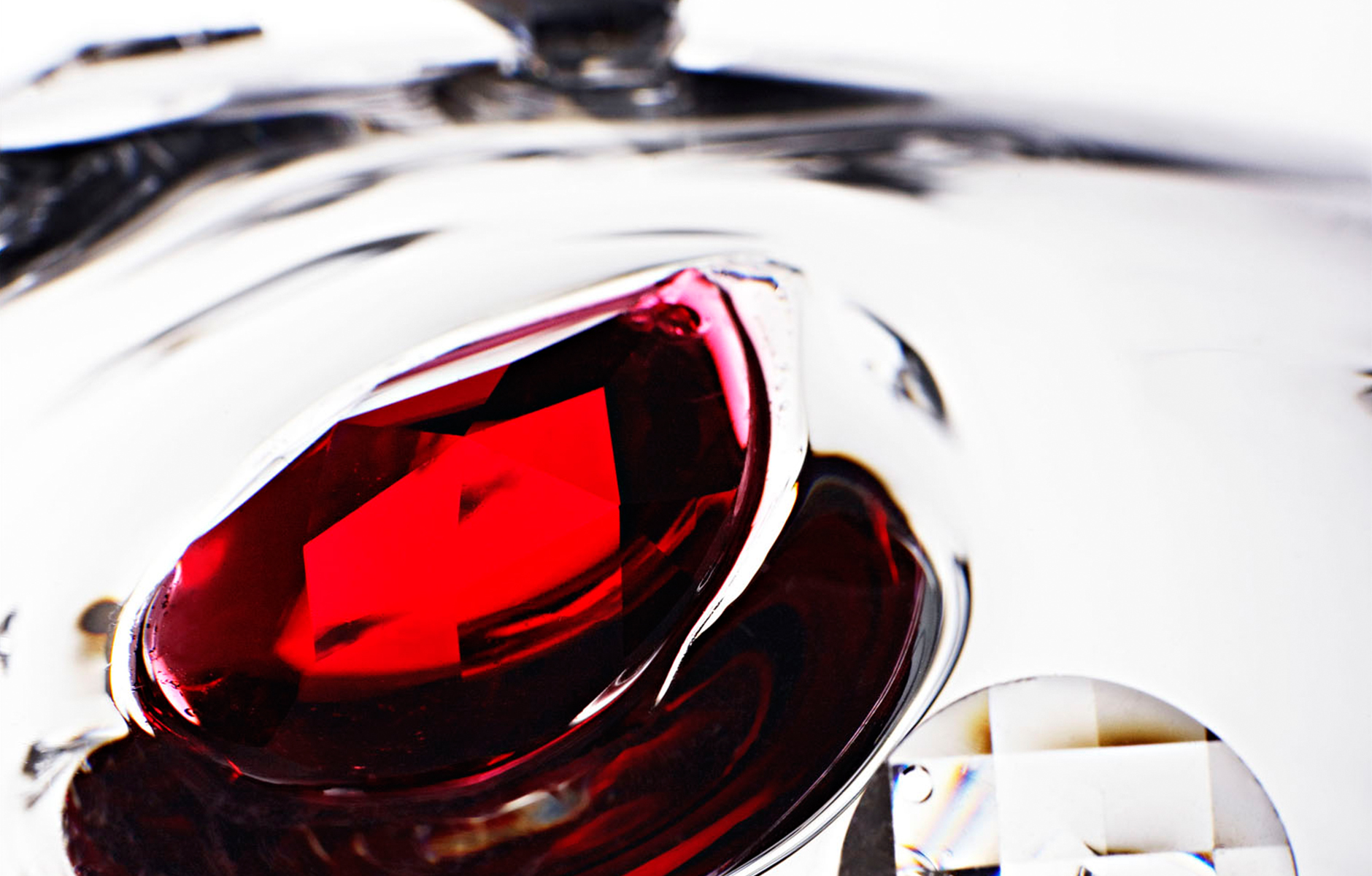 RandomlyCrystallized_byFront_projectimage_1880_2